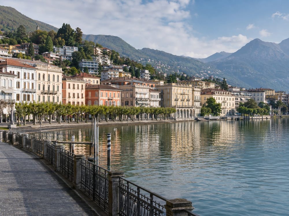 Illustration of the lakefront in Lugano